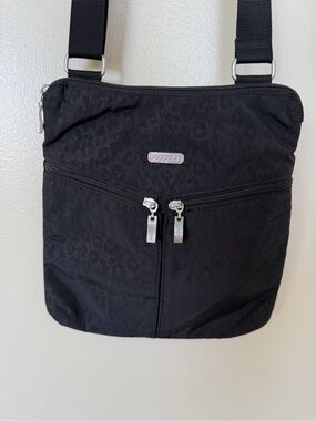 BAGGALLINI Black Leopard Print Crossbody Bag